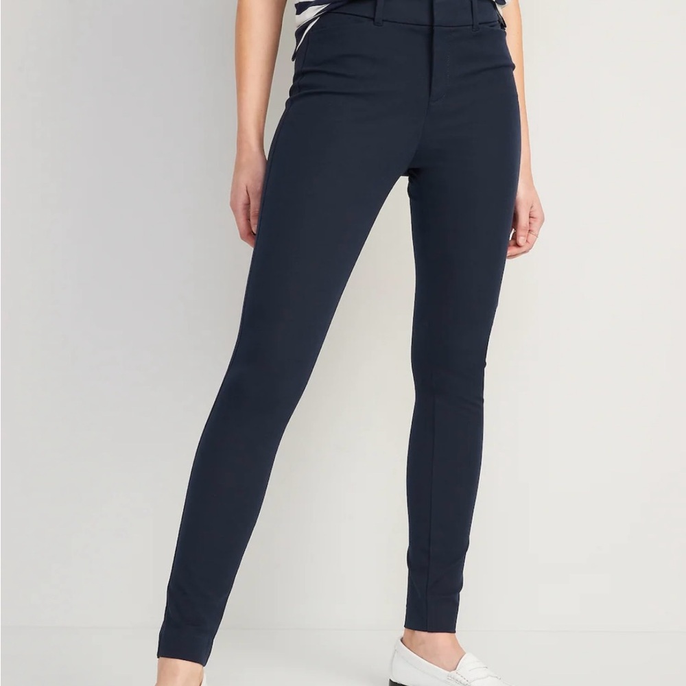 Old Navy High Rise Pixie Pants in Navy